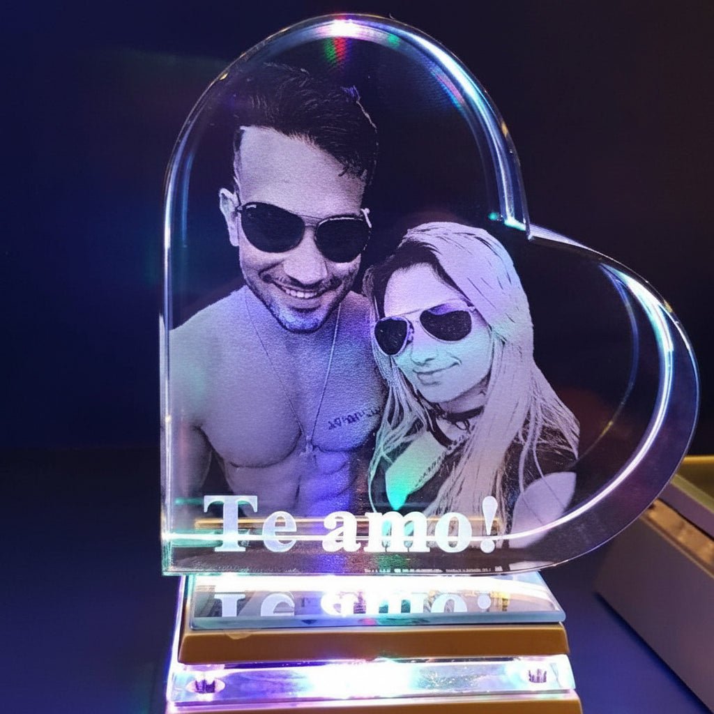Corazón Pequeño de Cristal Personalizado con Foto 3D y Base Luminosa - personalizado en 3D con base luminosa - Barcelona Crystal