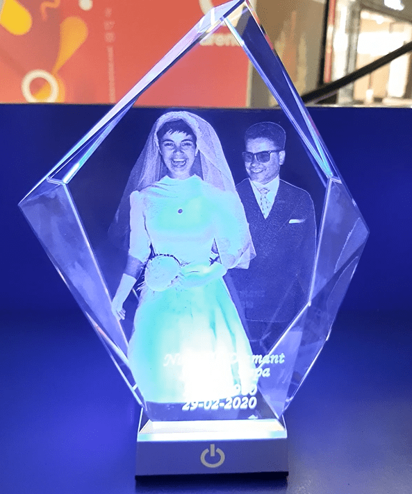 DIAMANTE GRANDE - INCLUYE BASE LUMINOSA