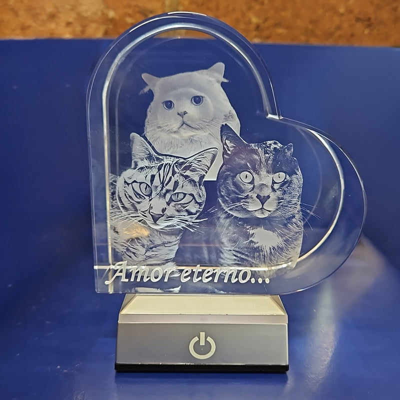 Corazon de cristal personalizado con gatos en 3d