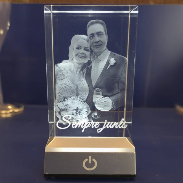 Cubo Grande de Cristal Personalizado con Foto 3D y Base Luminosa - personalizado en 3D con base luminosa - Barcelona Crystal